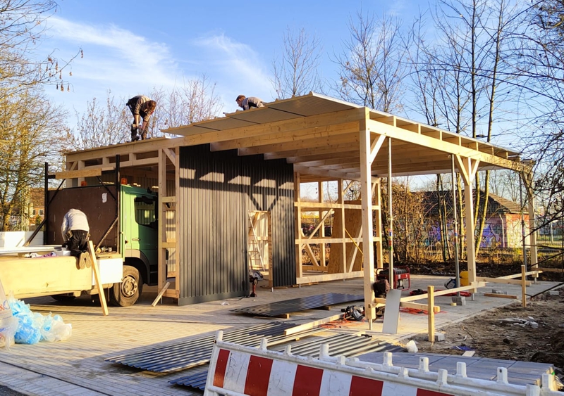 2025 12 11 Dach Verkleidung kl